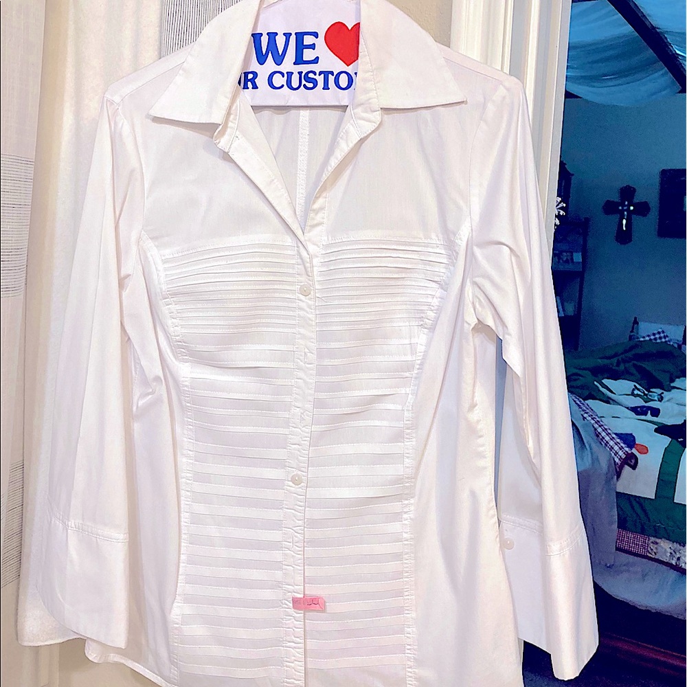 White dress shirt